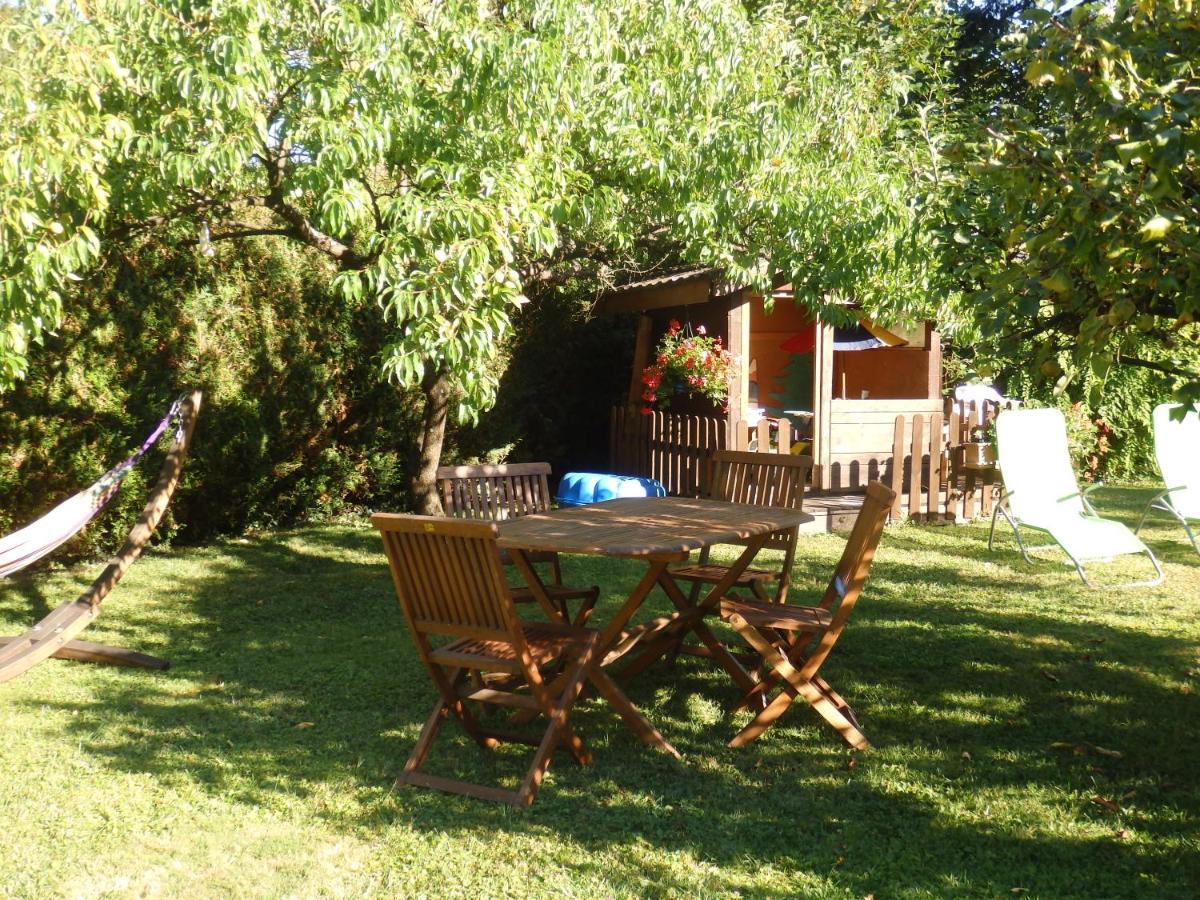 Au Coeur Des Alpes Acomodação com café da manhã Marignier Exterior foto
